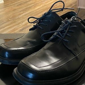 Dexter memory foam black oxfords